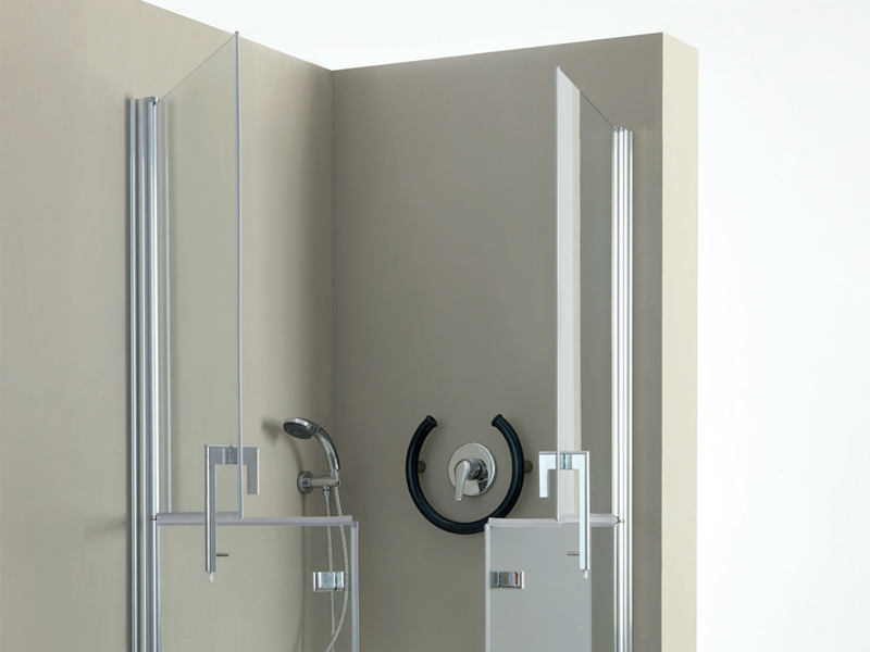 Bagno assistito box doccia ante sdoppiate, approfondimenti