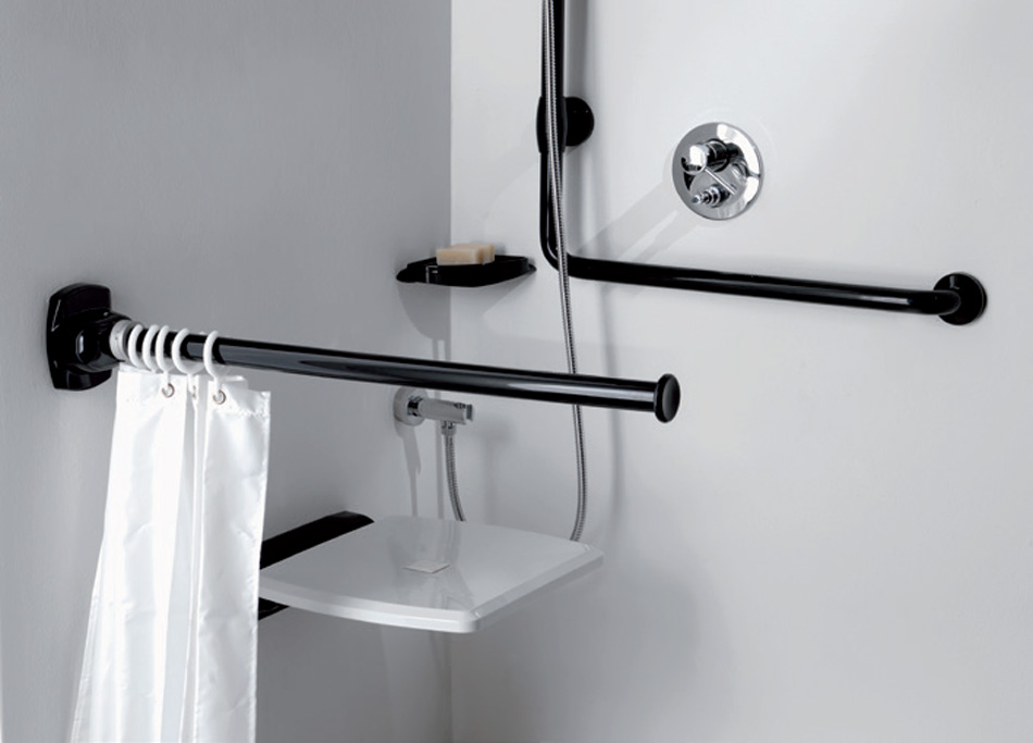 Ponte Giulio bath accessories for Healtcare, showcases
