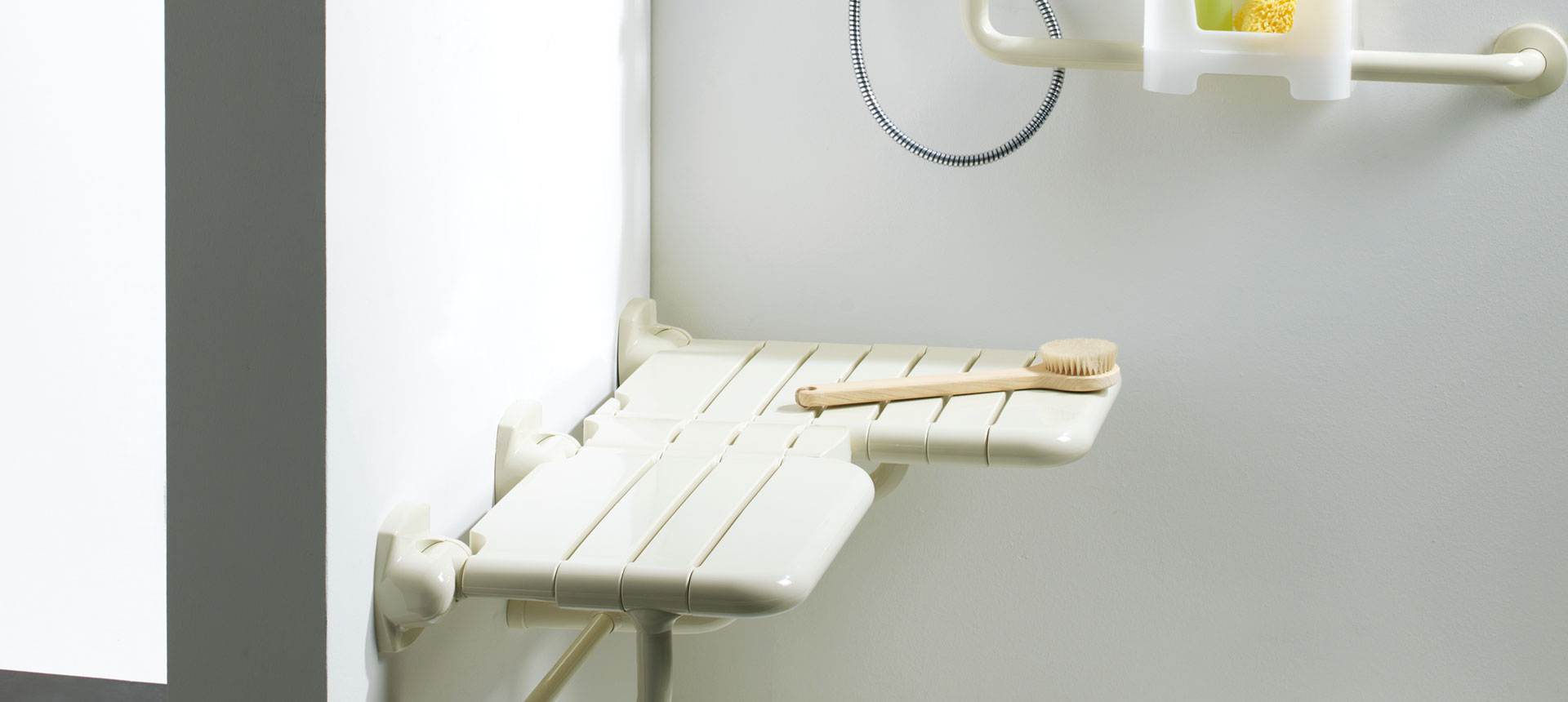 L-shaped shower folding seat