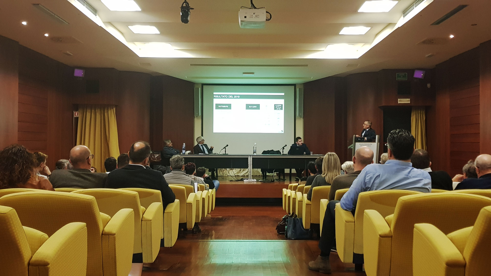 Sala riunione meeting agenti vendita