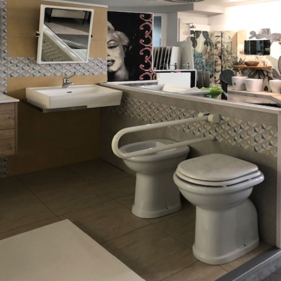 Arredo bagno HUG in esposizione a Reggio Calabria