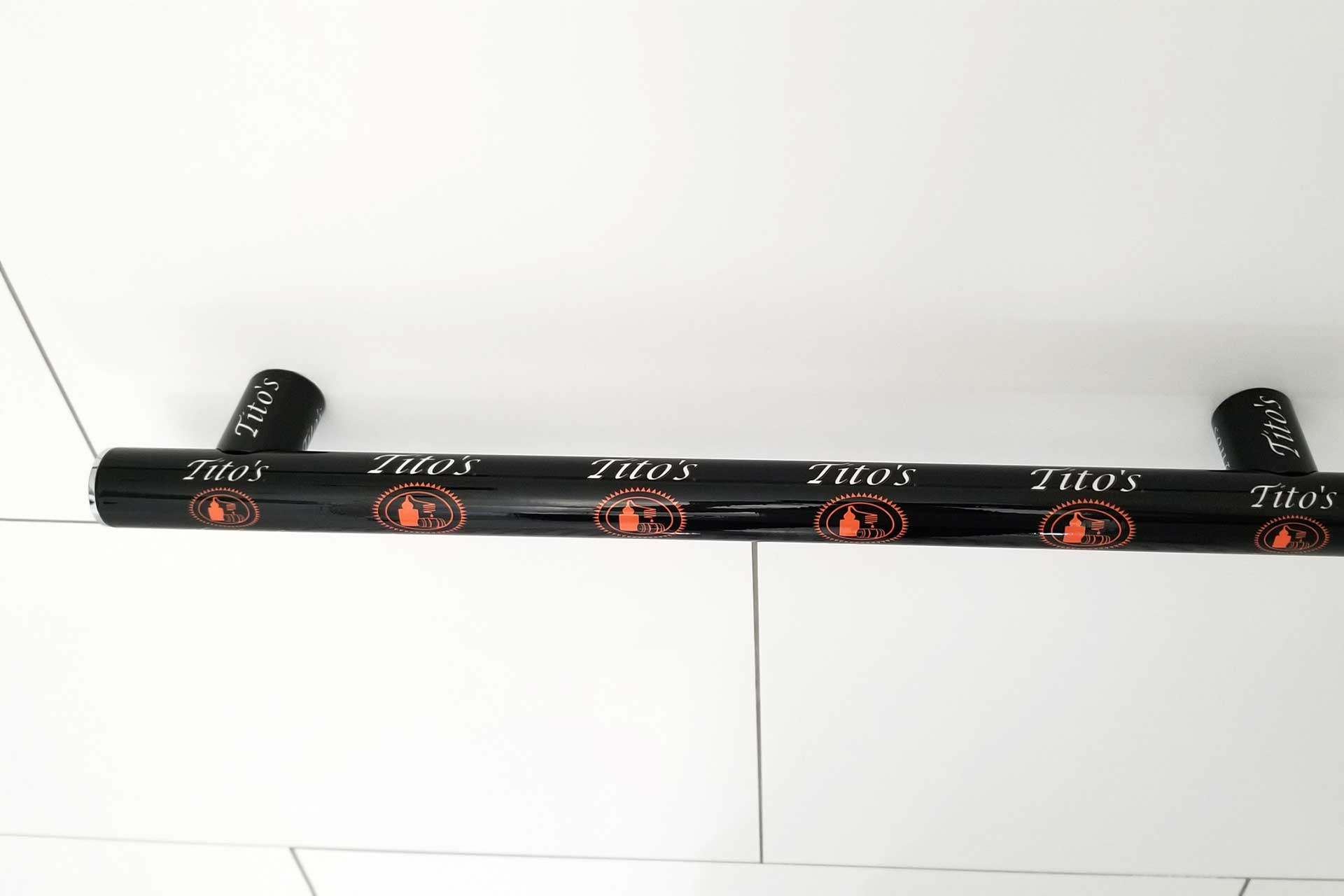 Custom and safe grab bar