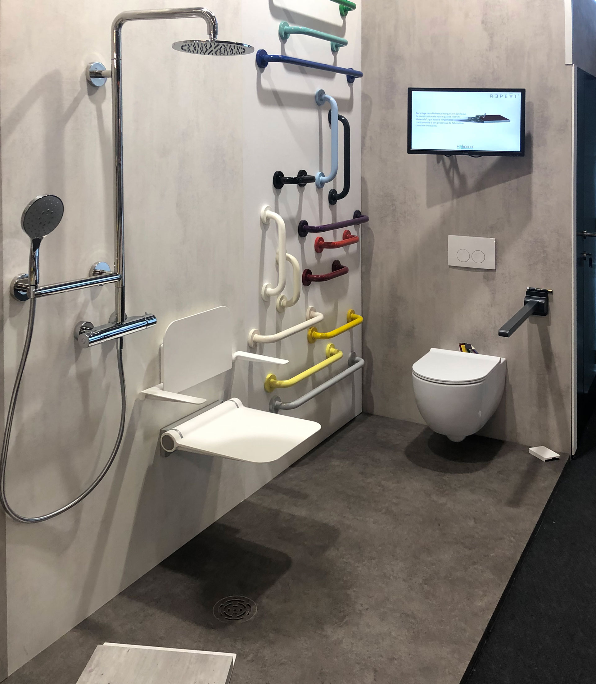 Solo Shower, Tubocolor and Hug exposed in a trade fair in Belgium