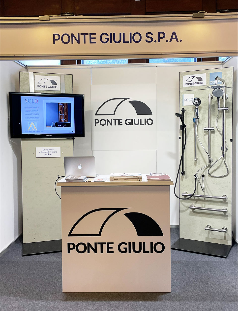 Stand Ponte Giulio albergatore day 2025