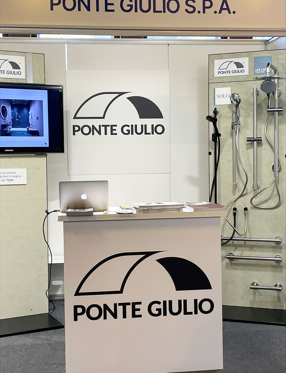 Stand Ponte Giulio albergatore day 2025