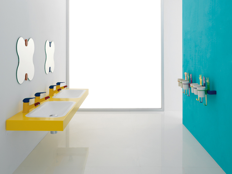 Solution for children console with double basin