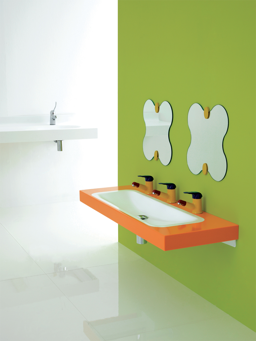Utilizzo piano lavabo fasciatoio, soluzioni bagno bambino